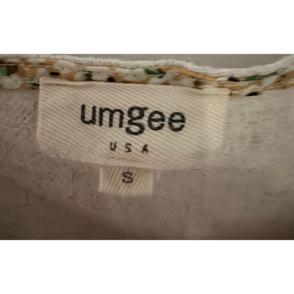 Women's Umgee‎ Beige Short Sleeve Fringe Lace Top with raw edge hem. S - Picture 6 of 8